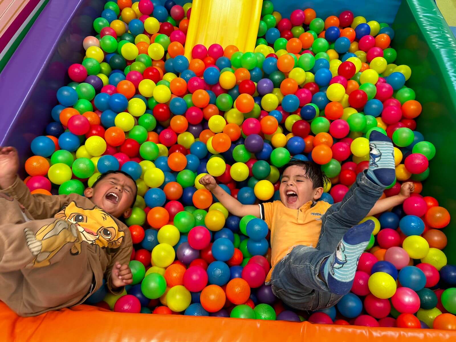 Bienvenidos a Huba Kindergarten: El hogar del aprendizaje y la alegría en Bogotá