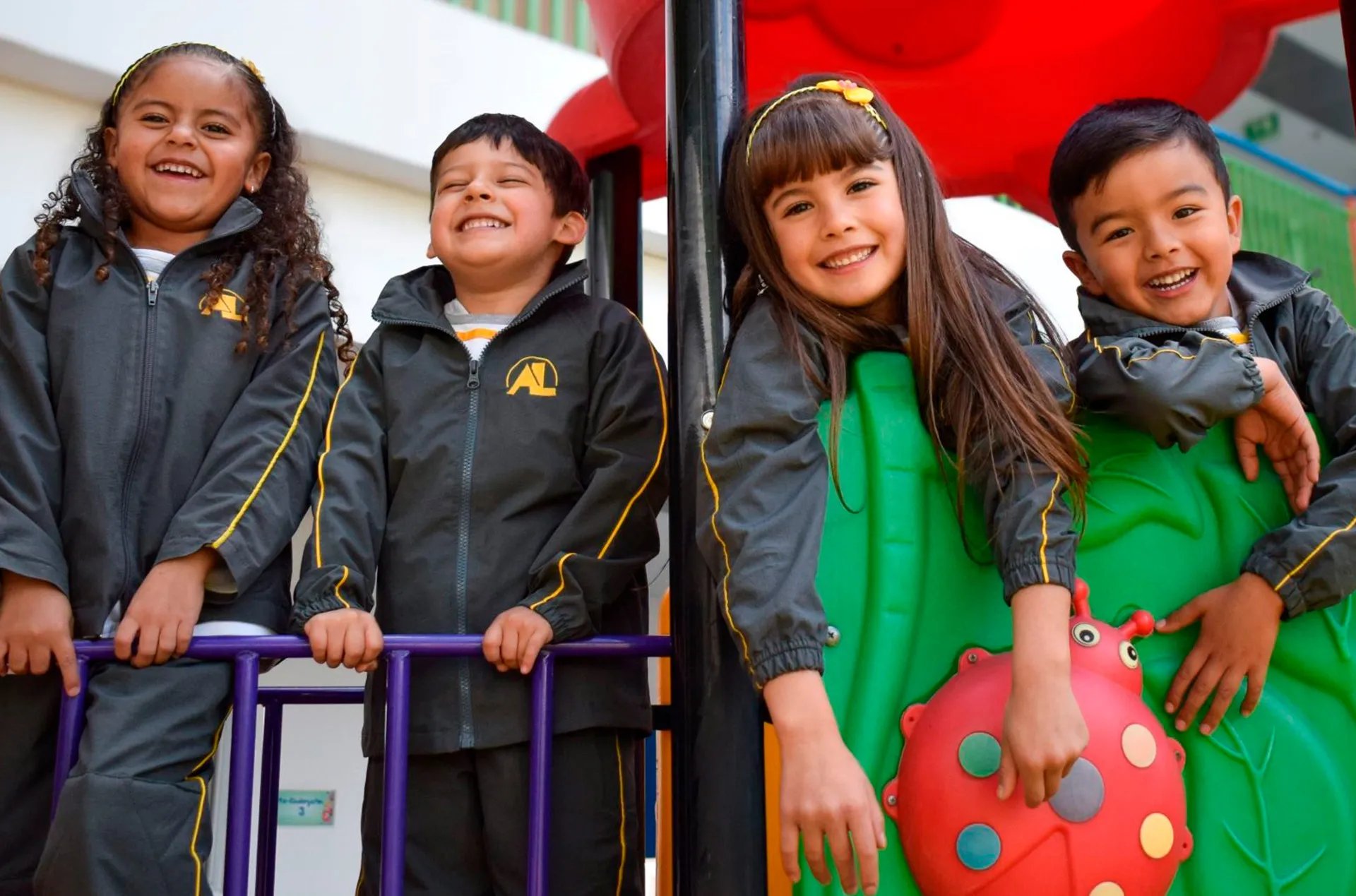 Preescolar Colegio Bilingüe Abraham Lincoln (Bogotá) - instalaciones - 3