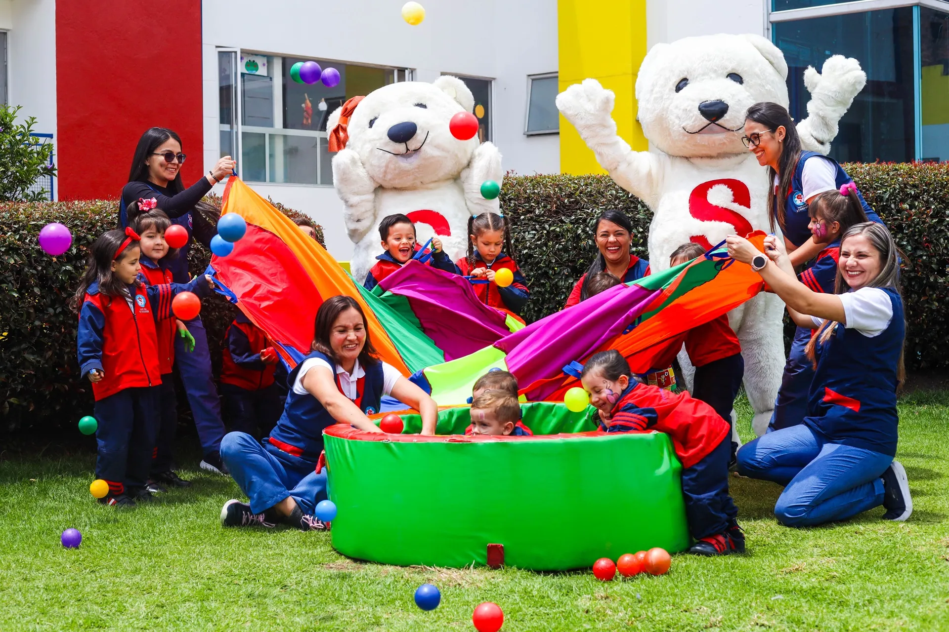 Stanford Jardín Infantil (Bogotá) - instalaciones - 15