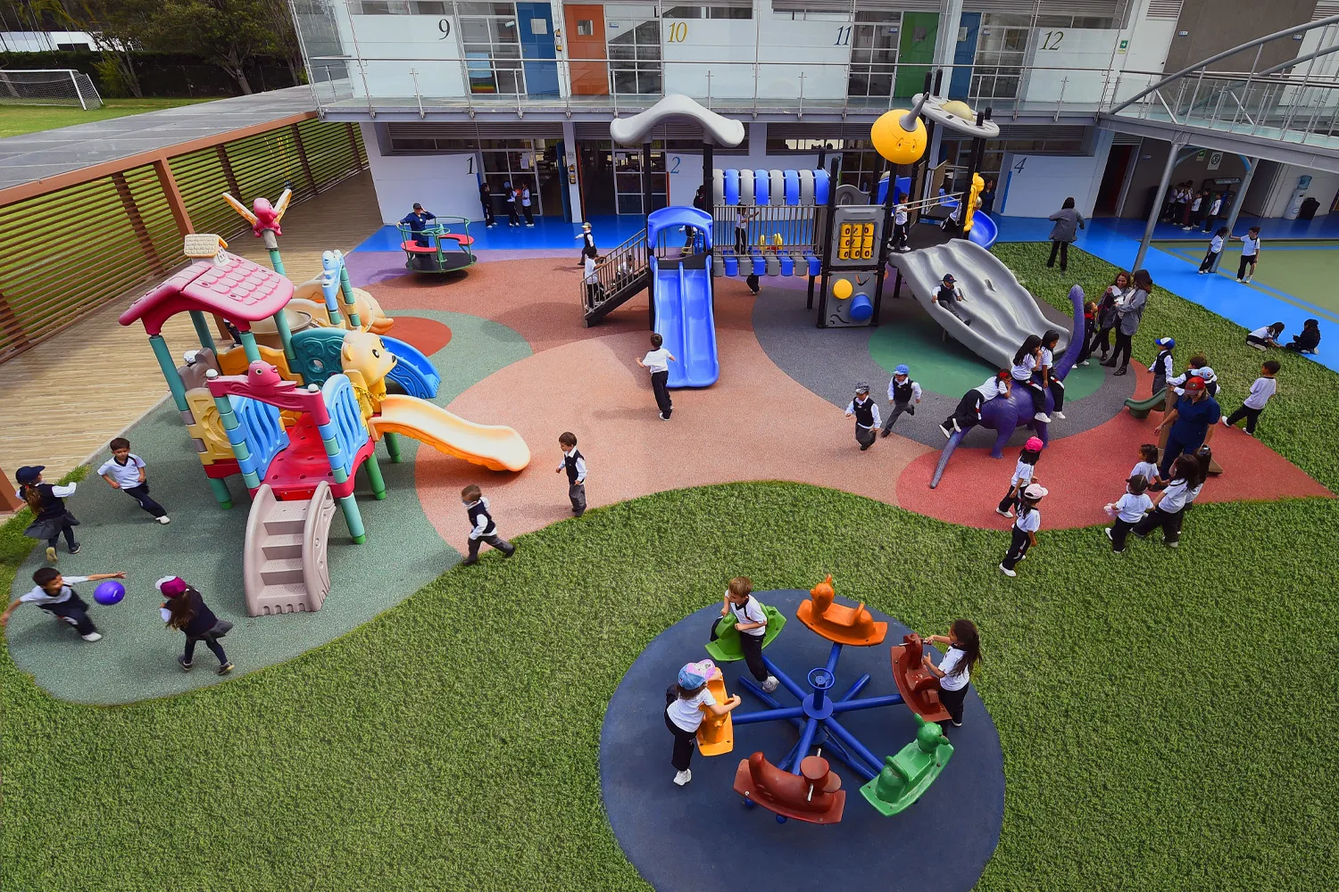Preescolar Colegio Nueva Inglaterra (Bogotá) - instalaciones - 9